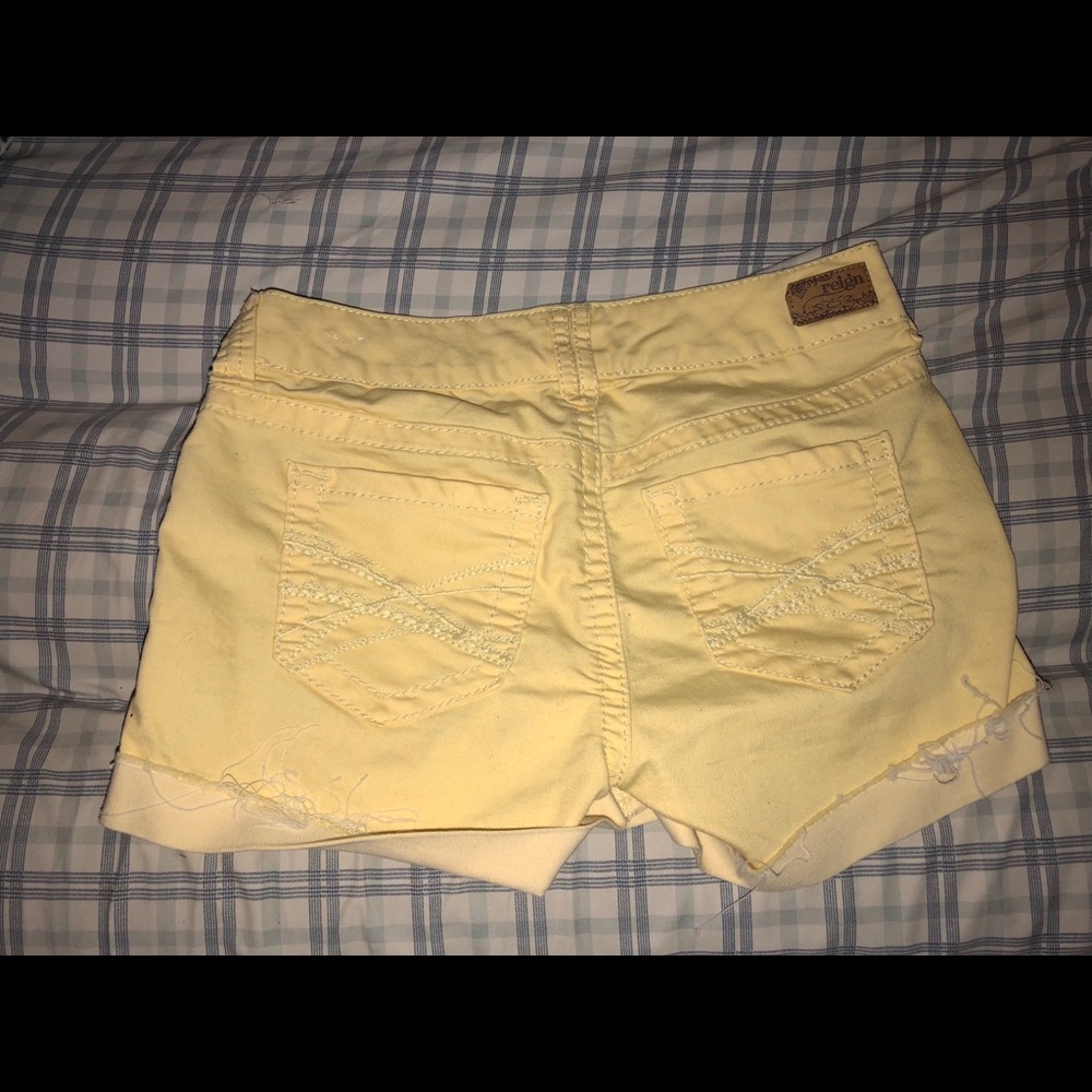 Shorts - Picture 2 of 3